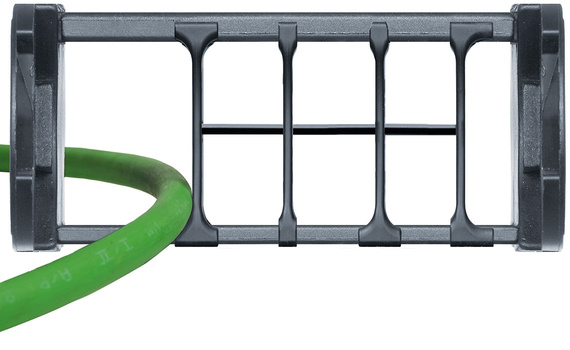 Cable chain interior separation