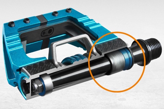 Crankbrothers bicycle pedals with iglidur plain bearings