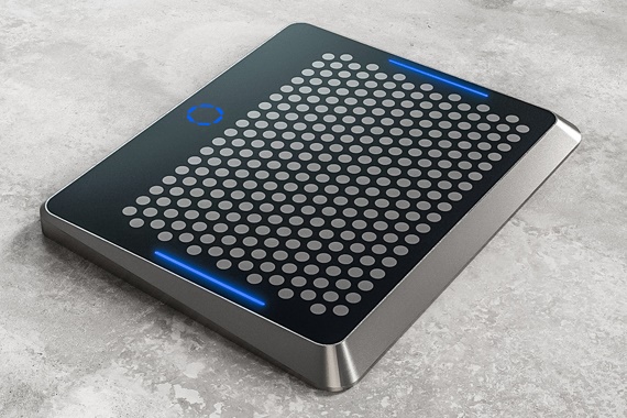 Matrix Charger with 3D-printed gears made of iglidur material